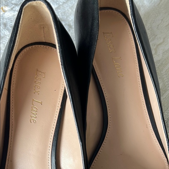 Elegant Black Women's Heels - Picture 3 of 6